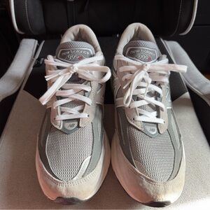 New Balance 990v6 Gray and White Sneakers